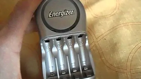 Обзор зарядное устройство Energizer accu