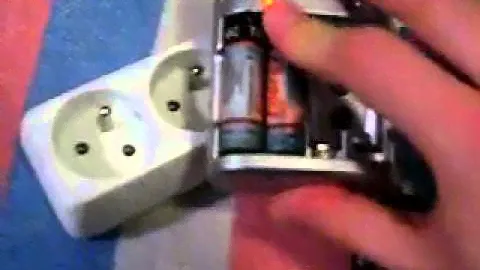 Зарядное устройство для аккумуляторов AA/AAA/9V (1