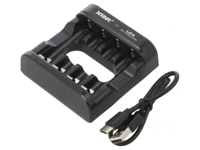 XTAR LC4 AA/AAA 1,5V LI-ION