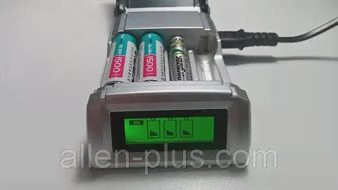 Зарядное устройство Raymax RM117(4xAA/4xAAA) Ni-MH/Ni-CD (С дисплеем)